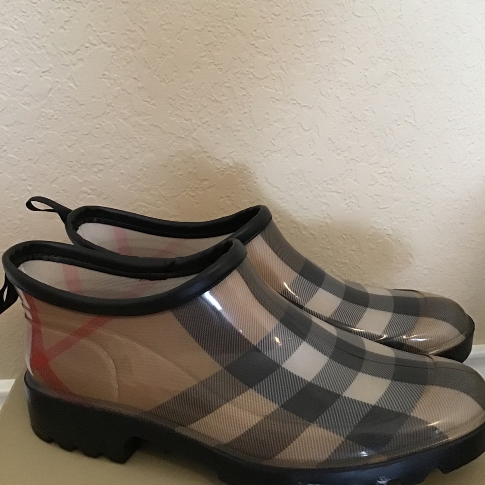 Burberry woman short rain boots